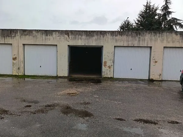 Garage à louer