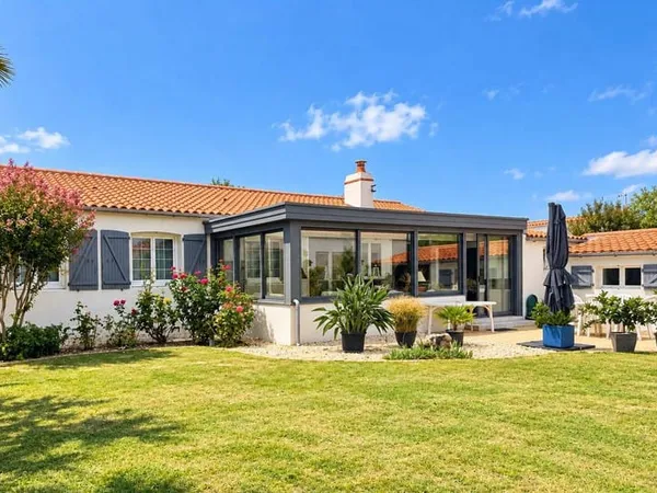 Maison de plain-pied 5 pièces 137 m²
