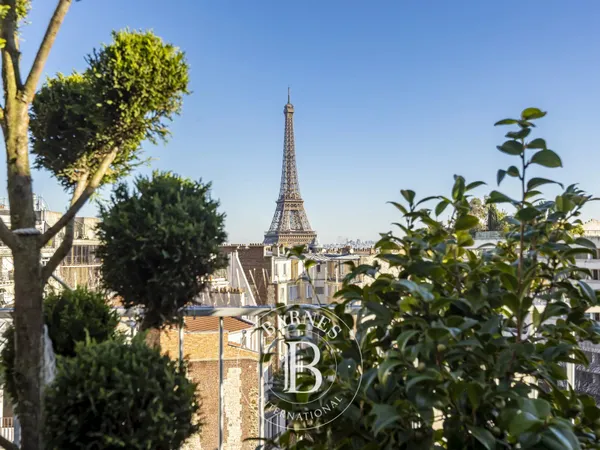Paris 16 - La Muette - Penthouse de 300 m² - Terrasse de 400 m² - Vue Tour Eiffel
