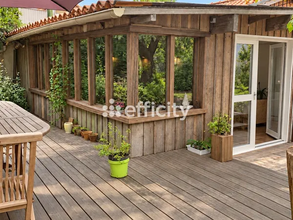 Maison 6 pièces 248 m²