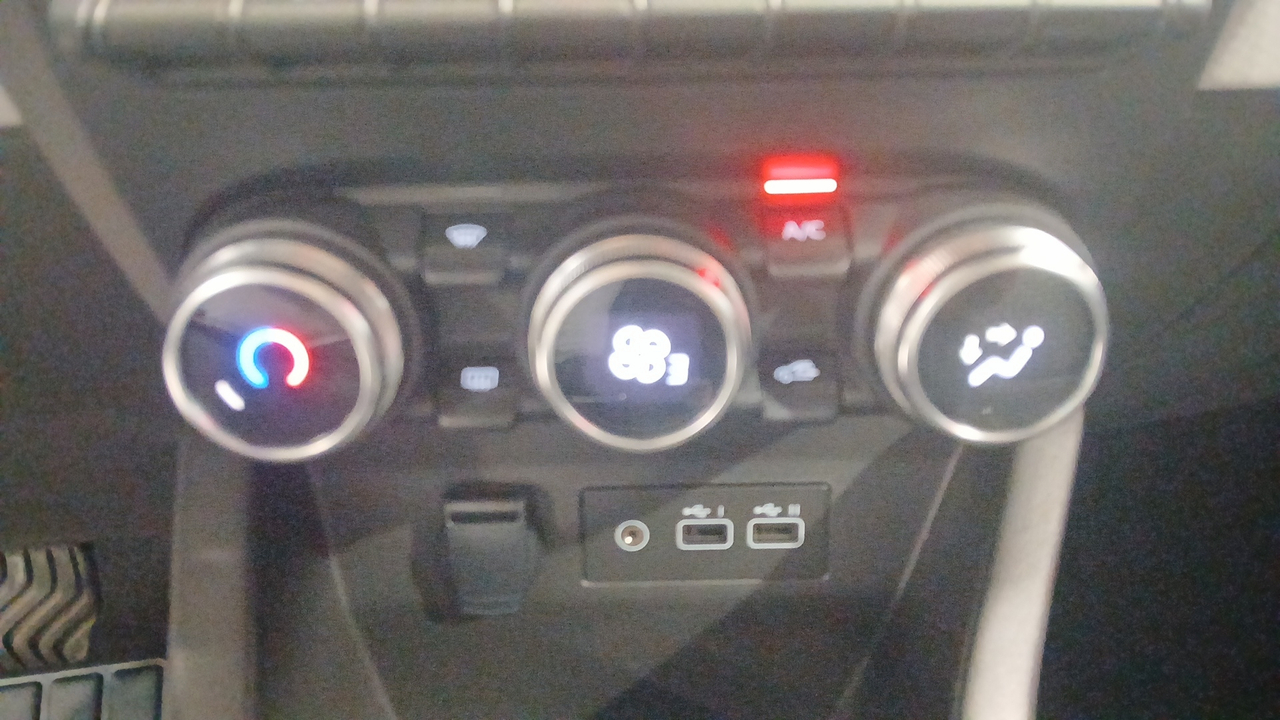 Renault Clio E-Tech full hybrid 145 — photo 20