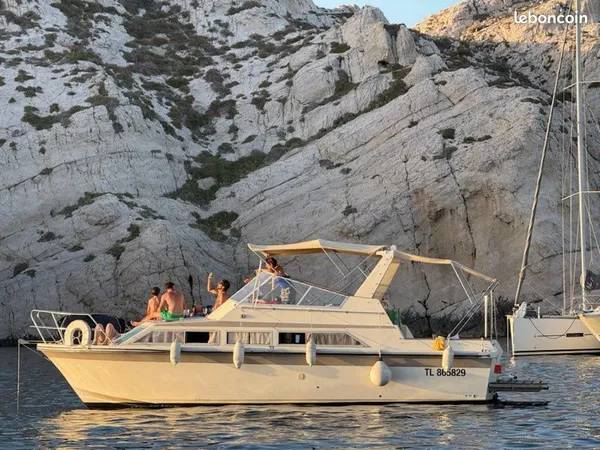 Fairline phantom 32 / logement atypique