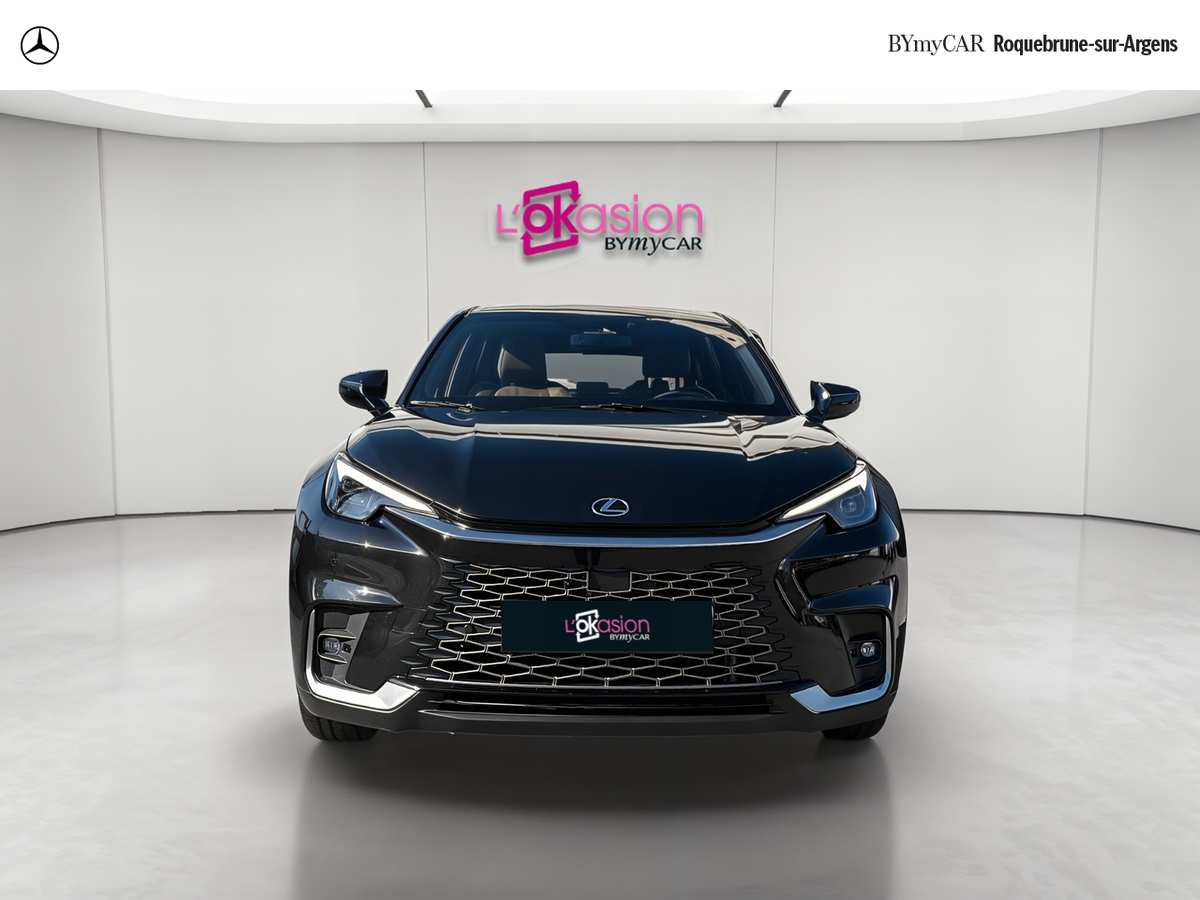 Lexus LBX 2WD — photo 8