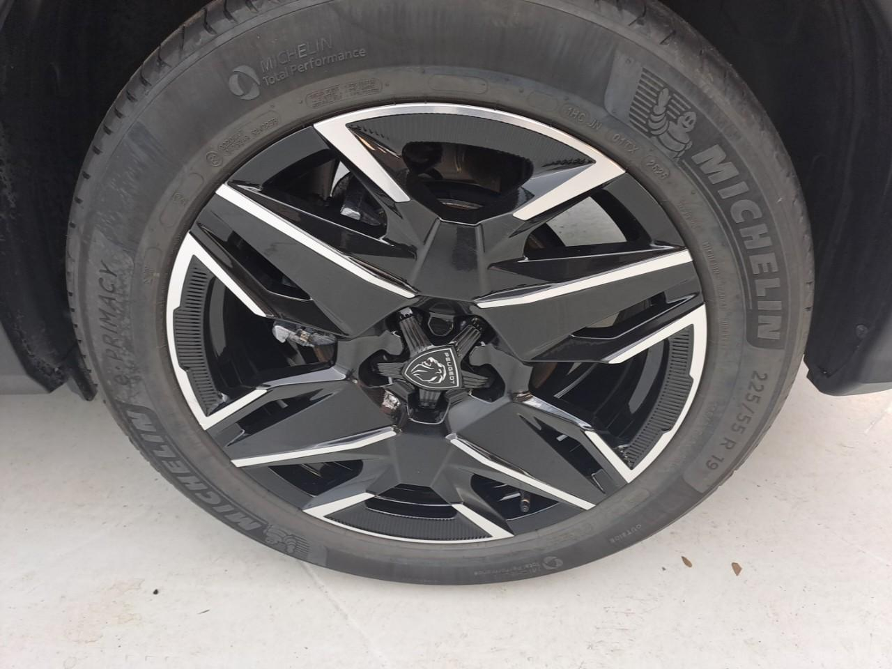 Peugeot 3008 hybrid 145 e-dcs6 allure — photo 23
