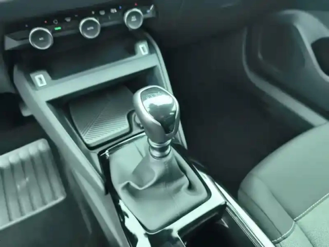Citroën C4 puretech 100 s&amp;s bvm6 feel — photo 24