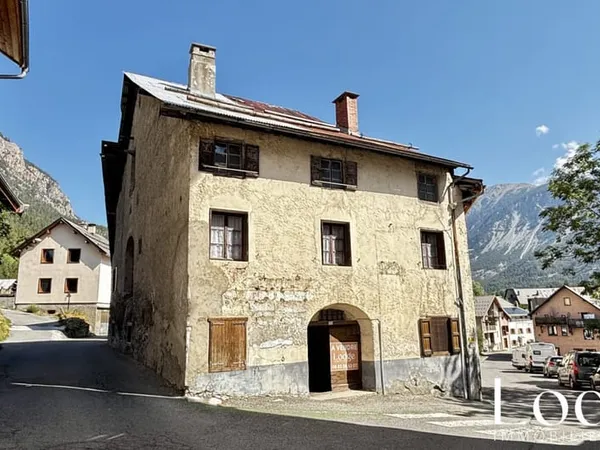 VALLEE DE LA CLAREE - LA VACHETTE - VASTE MAISON DU PAYS A RENOV
