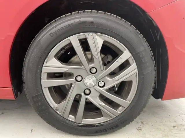 Peugeot 208 puretech 75 s&amp;s bvm5 — photo 81