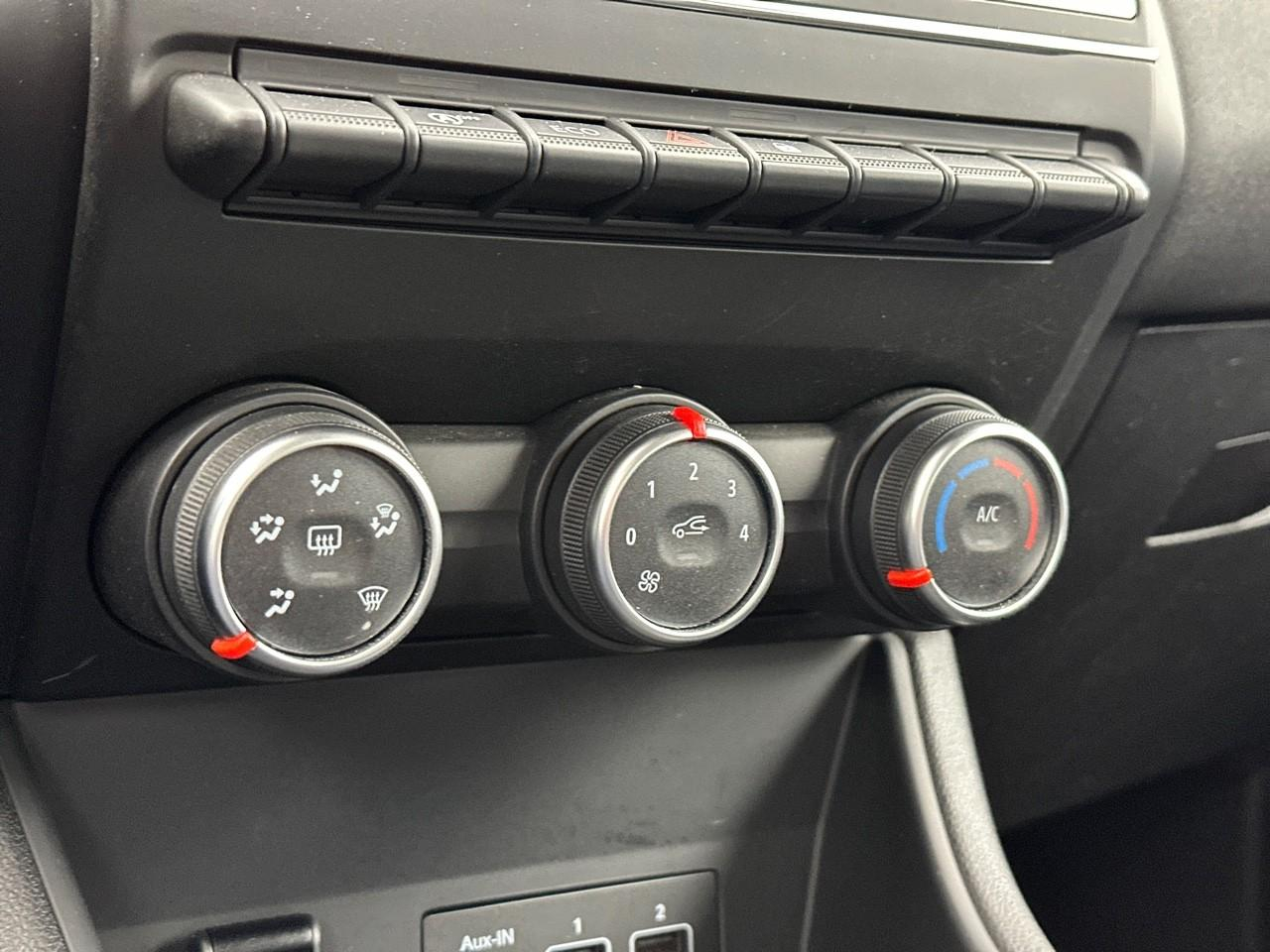 Renault Captur blue dci 115 edc business — photo 28
