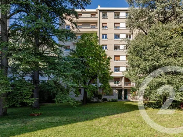 Appartement 3 pièces 77 m²