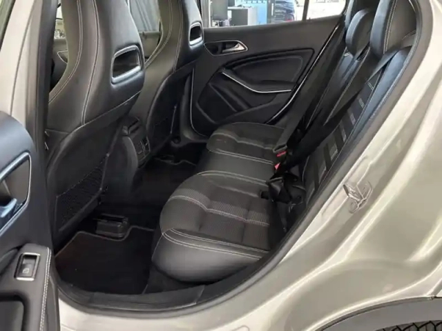 Mercedes Gla 200 intuition — photo 14