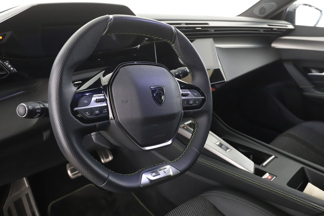 Peugeot 308 1.5 Blue-HDi GT EAT8 — photo 10