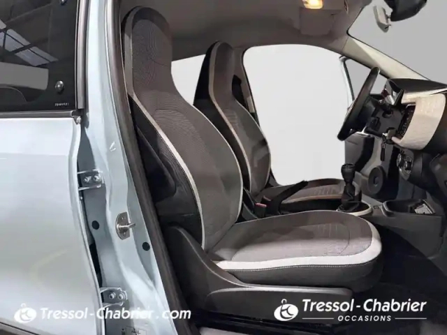 Renault Twingo iii sce 65 equilibre — photo 9