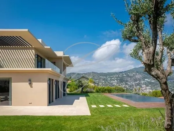 Villa 8 pièces 360 m²