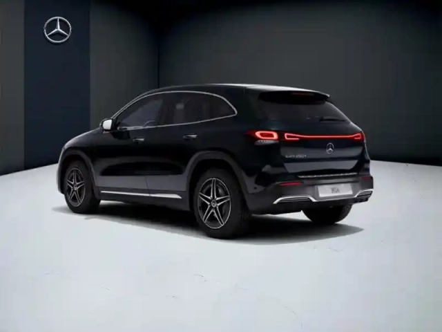 Mercedes Eqa 250+ amg line — photo 3
