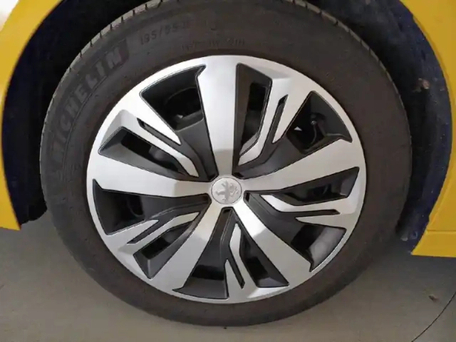 Peugeot 208 puretech 75 s&amp;s bvm5 — photo 73