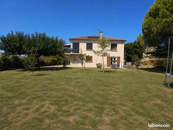 Maison familiale 195 m² avec possibilité d'espace indépendant 53 m² - terrain 1 442 m²