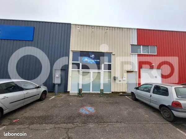Local commercial 132 m²