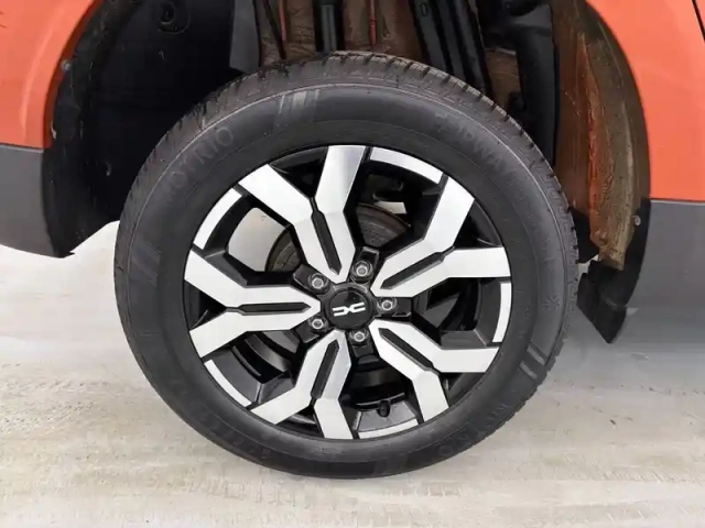 Dacia Duster eco-g 100 4x2 — photo 31