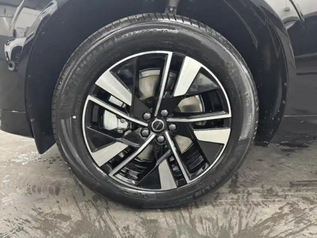 Volvo Xc60 t6 hybride rechargeable 350ch plus style dark geartronic 8 awd — photo 8