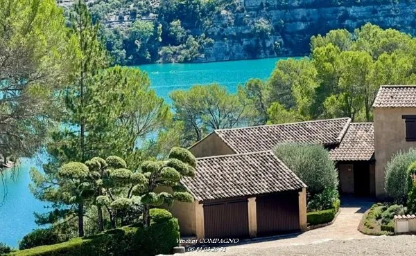 Villa d'exception pied dans l'eau - Domaine privé du lac d'Esparron