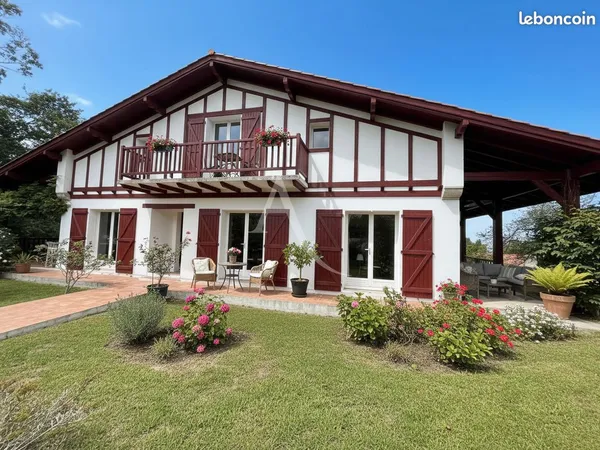 Maison 12 pièces 203 m²