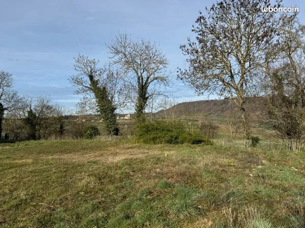 TERRAIN À BÂTIR 570 m² - ZONE UAA - LIBRE CONSTRUCTEUR