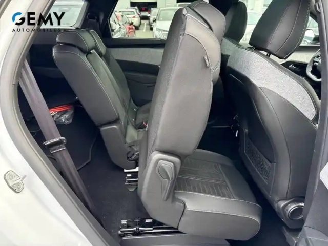 Peugeot 5008 plug-in hybrid 195 e-dcs7 — photo 26