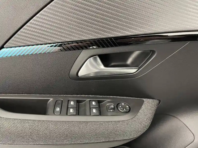 Peugeot 208 puretech 100 s&amp;s bvm6 — photo 32