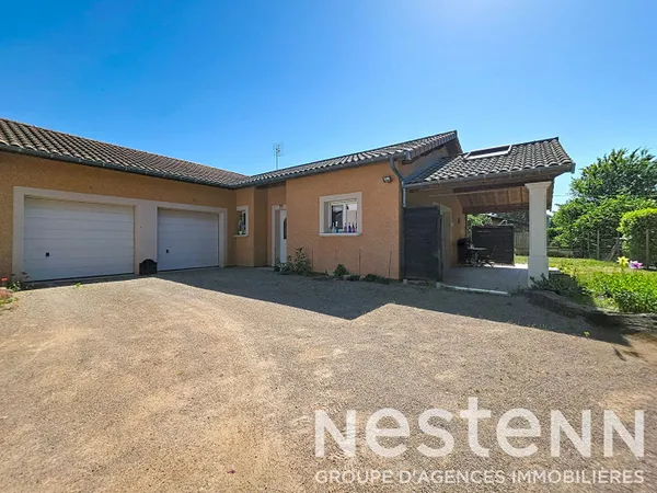 SAINT LAURENT DE MURE secteur Centre bourg - Maison individuelle plain pied de 2008 de 102 m² + doub
