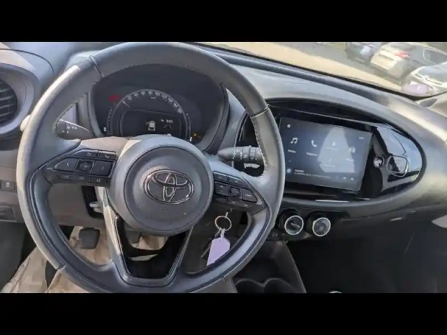 Toyota Aygo X 1.0 vvt-i 72ch dynamic my24 — photo 13
