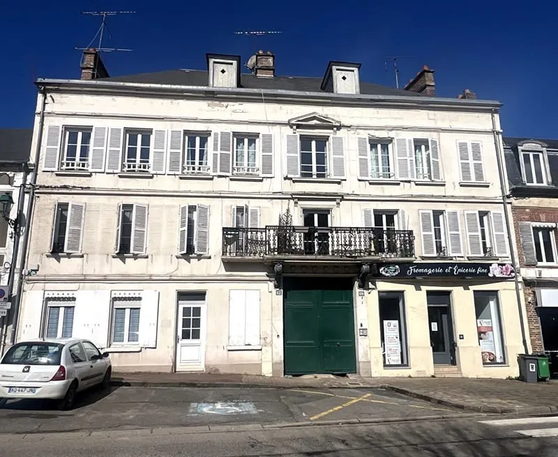 Photo 1