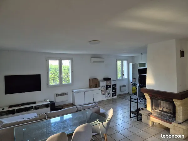 À louer - Maison 4 pièces avec jardin et garage à Saint-Paul-Trois-Châteaux