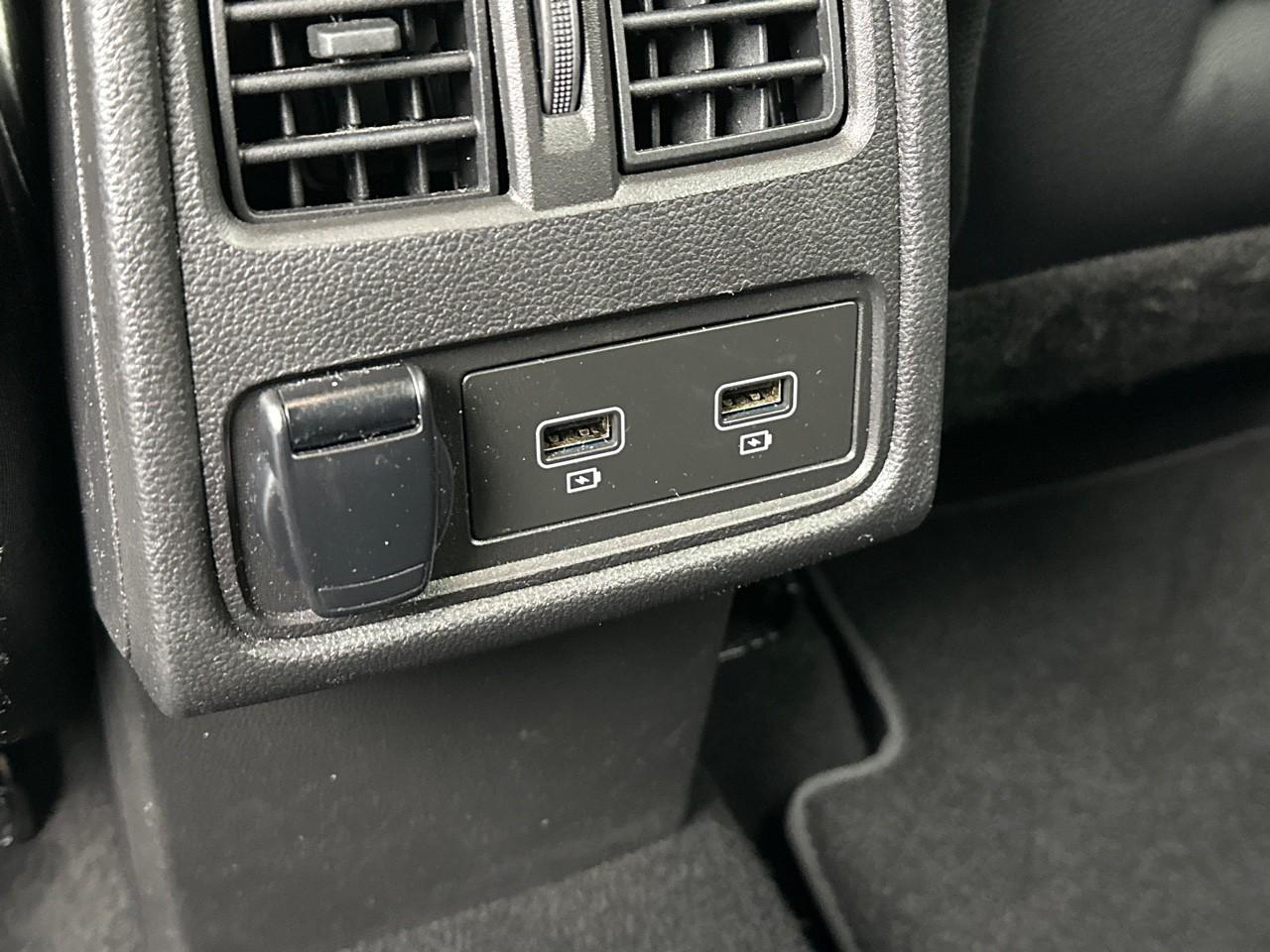 Renault Captur e-tech plug-in 160 intens — photo 39