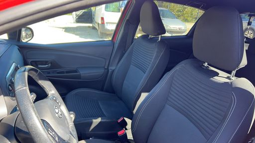 Toyota Yaris 1.3 VVT-i 99 - Collection – 2016 – 101396 km – Essence – Boîte Manuelle — photo 10