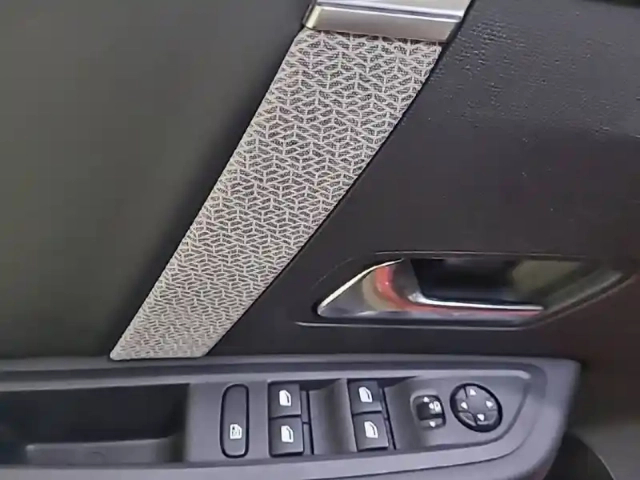 Citroën C4 e- 136 ch automatique — photo 50