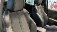 Peugeot 2008 1.2 PureTech 130ch S&S GT EAT8 — photo 32