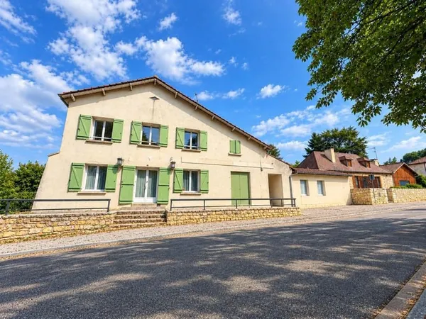 Grande maison+ appartement indépendant