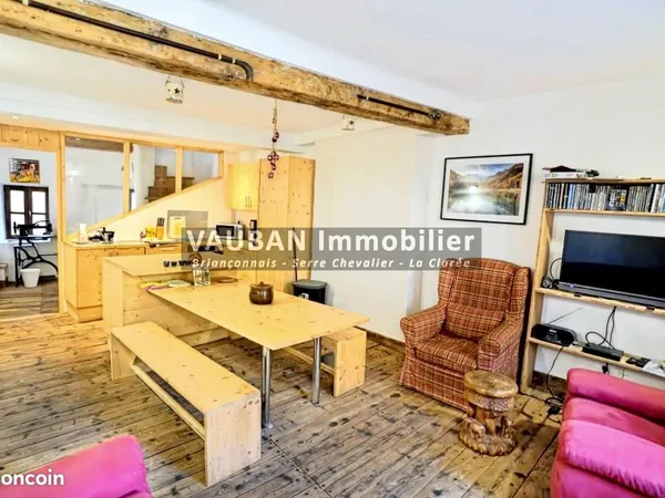 Local 5 pièces 114 m²