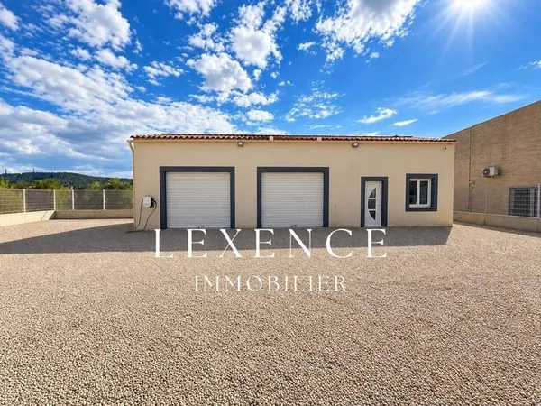 Boutique 2 pièces 155 m²