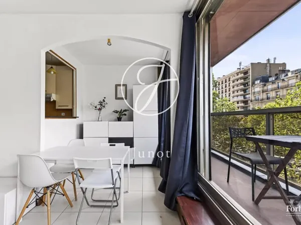 PARIS 16e - POMPE / FLANDRIN - Studio - 31,01m2 Carrez - Balcon 4,26m²