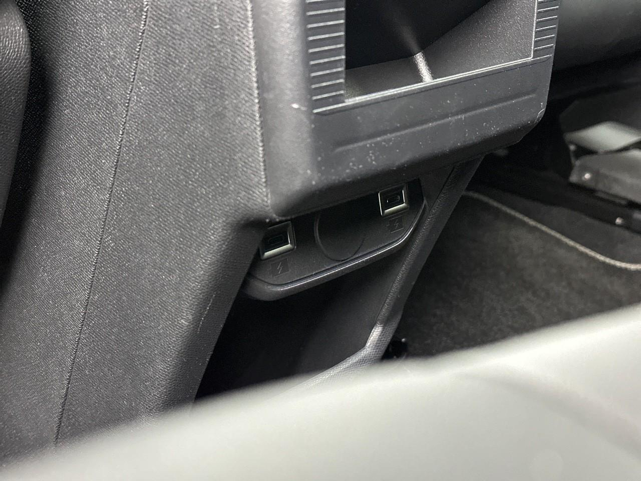 Peugeot 3008 hybrid 145 e-dcs6 gt — photo 39