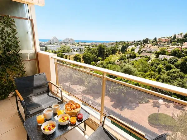 Studio meublé 17m² + balcon 6m² - Villeneuve-Loubet - Bail étudiant