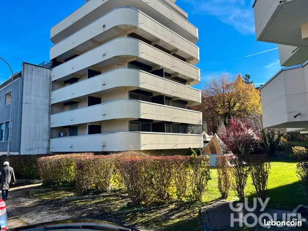 Studio 1 pièce 17 m²