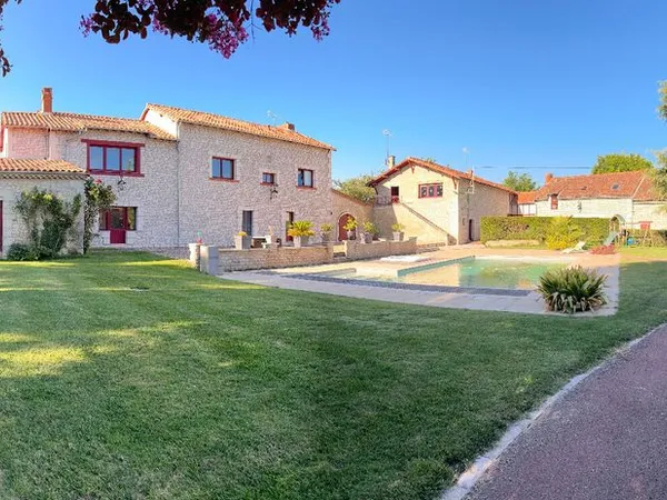 Propriété 10 pièces 467 m²