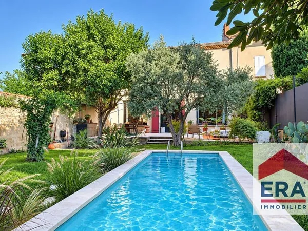 Maison 9 pièces 250 m²