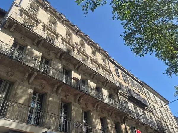 Appartement 3 pièces 184 m²