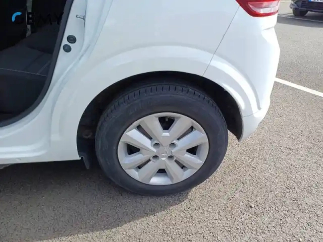 Dacia Sandero eco-g 100 - 22 — photo 11