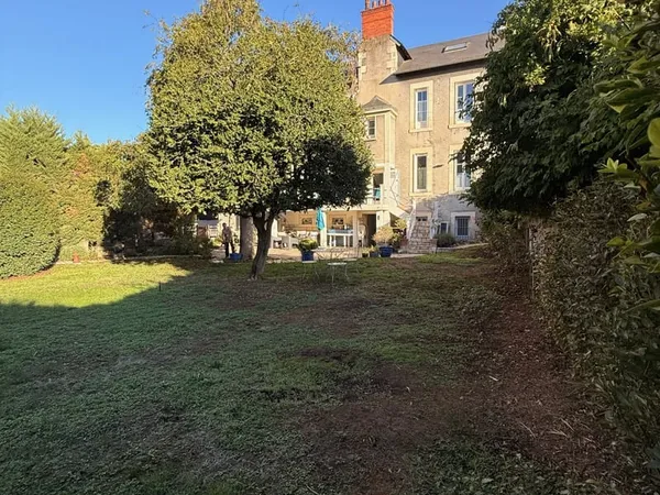 Maison 11 pièces 327 m²