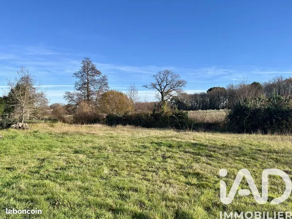 Terrain 1355 m² La Brède