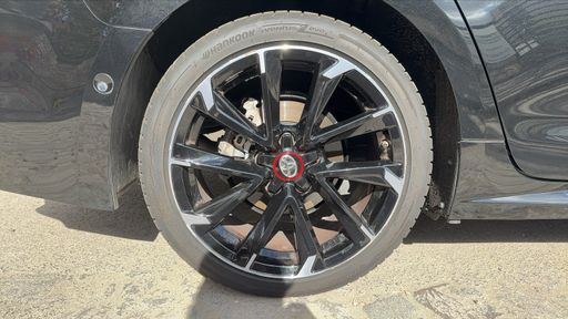 Toyota Corolla Touring Sports 2.0 VVT-i 180 Hybrid CVT - GR Sport – 2022 – 120154 km – Hybride essence – Boîte Automatique — photo 38